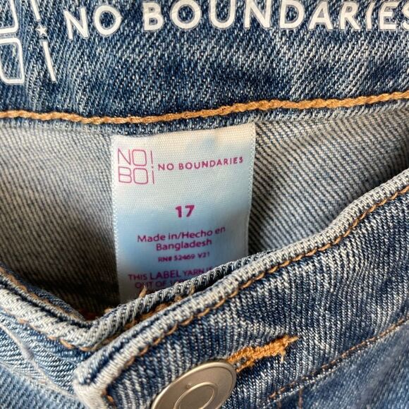 NWT No Boundaries High Rise Cropped Flare Jeans Size 17 - Picture 3 of 6